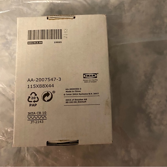 Salt & Pepper Shakers Glass and Stainless Steel top. NWT - Picture 4 of 9